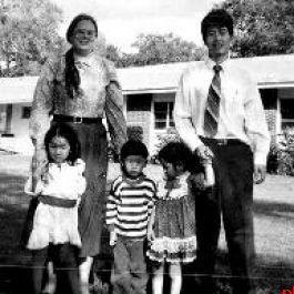 棄嬰26年后回國