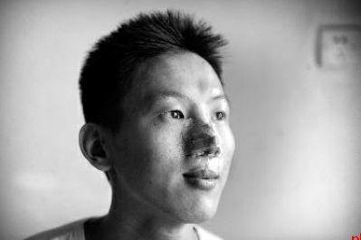 棄嬰26年后回國