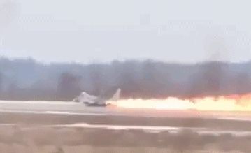 白俄羅斯戰機起火