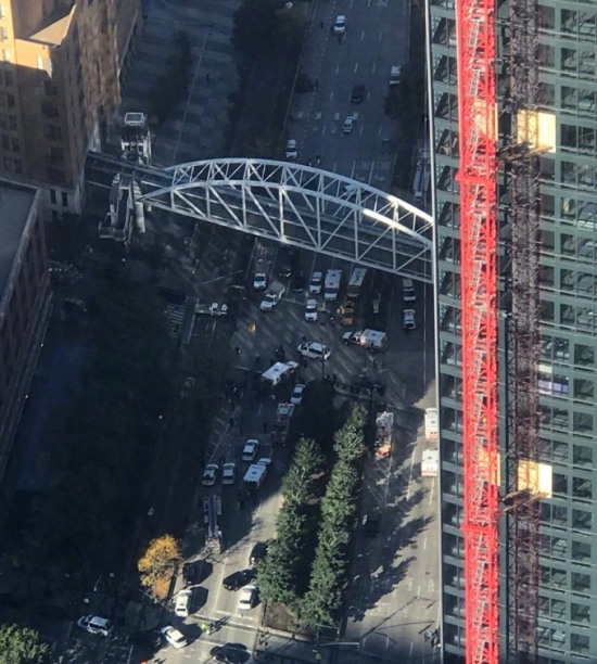 紐約卡車撞人恐怖襲擊