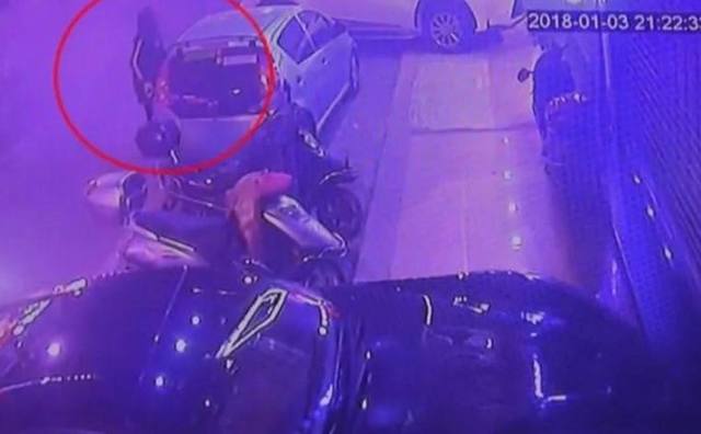 豪車被撞說免賠