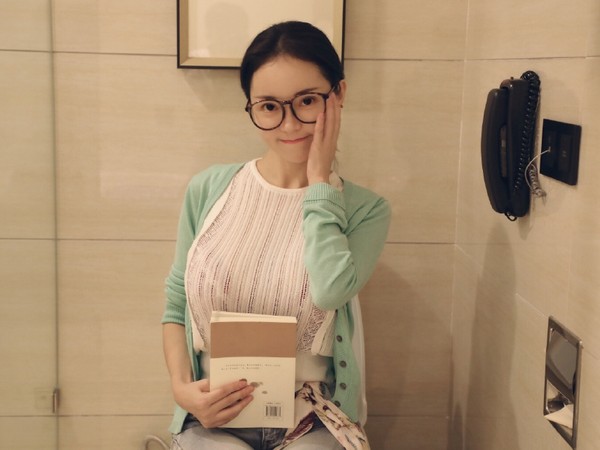 校花拍片被罵低俗