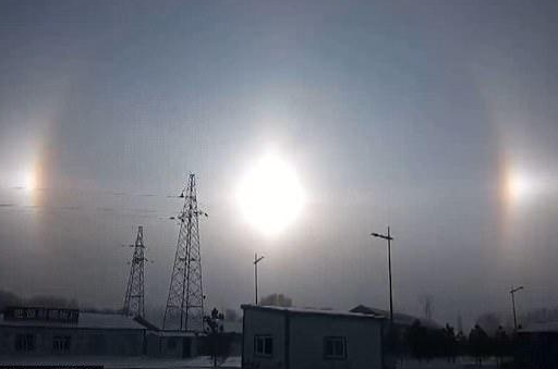 內蒙古現三個太陽
