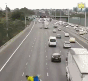 內馬爾翻滾遭惡搞