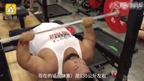 吃自助2人吃100多塊牛羊排 去幾次后嚇壞餐廳老板