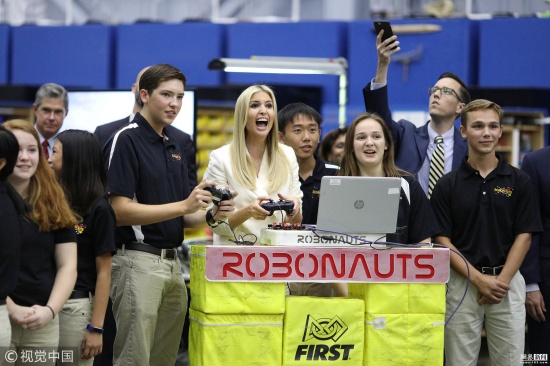 俄宇航員表白伊萬卡