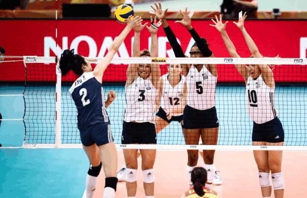 中國女排戰勝美國隊 李盈瑩立功