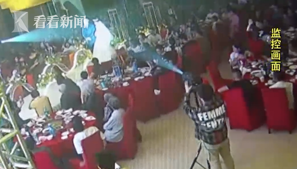 逃犯給朋友做伴郎