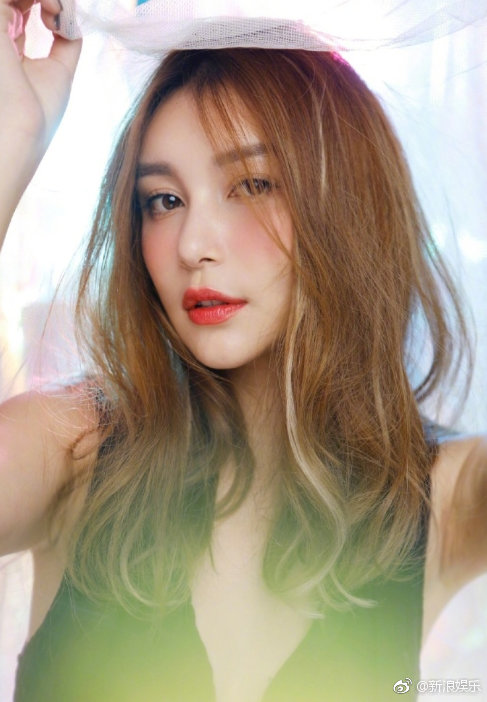 薛之謙李小璐關系曖昧 李雨桐爆料