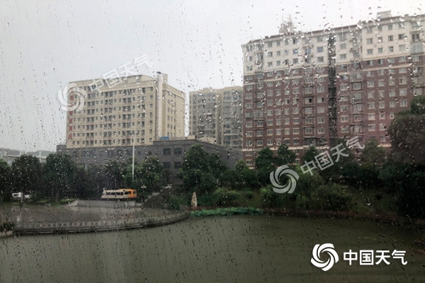 南方暴雨持續(xù)嚴防洪澇災(zāi)害 9省區(qū)局地有暴雨或大暴雨