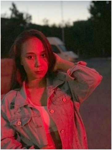 床上聽(tīng)歌手機(jī)爆炸