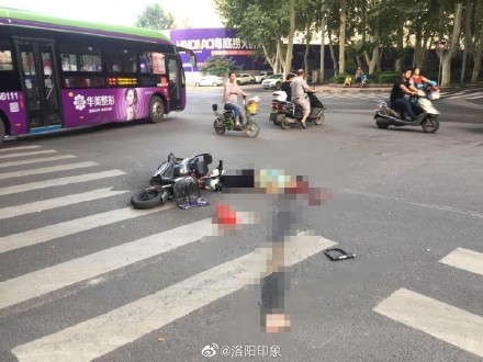 車禍現場非常的血腥