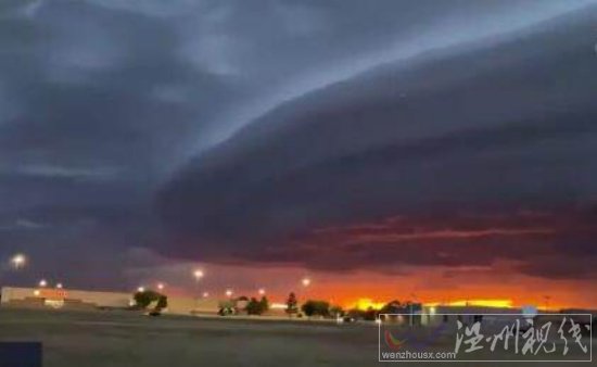 美國巨型圓盤狀陸架云