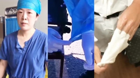 新疆防疫人員脫下防護(hù)服倒出汗水