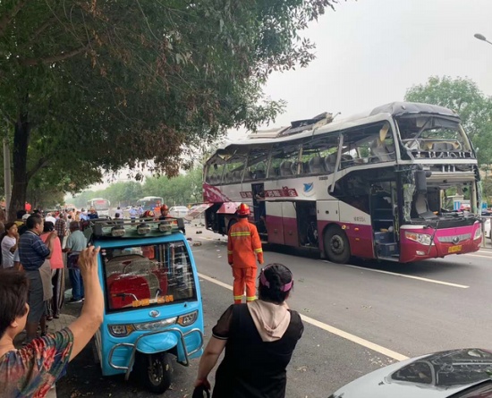 山東濟(jì)南一大巴發(fā)生爆炸