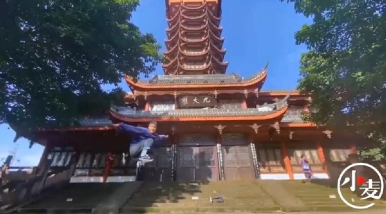 成都小伙用手機拍出專業級短片