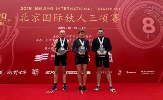 英國駐重慶總領事獲5萬元獎勵