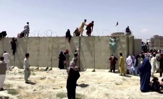 美軍控制喀布爾機(jī)場(chǎng)4500名士兵