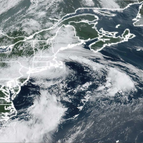 熱帶風暴亨利登陸美國