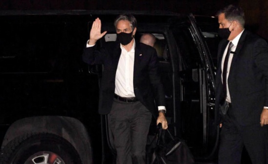 美國國務(wù)卿布林肯抵達(dá)多哈與卡塔爾就阿富汗危機(jī)進(jìn)行會(huì)談