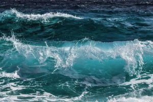 英國祖父在希臘試圖救他的孫子溺亡