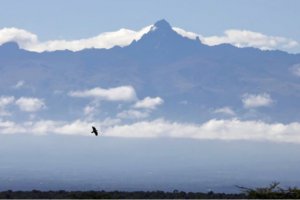 全球變暖導(dǎo)致非洲冰川融化 數(shù)百萬人面臨干旱和洪水
