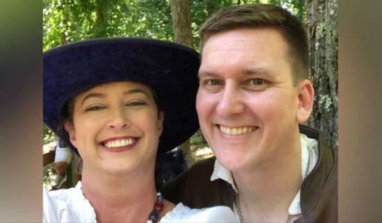 被指控以500萬美元出售美國核潛艇機密的夫婦出庭