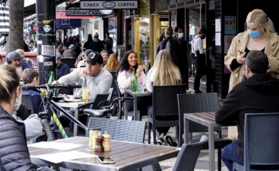 澳大利亞墨爾本在COVID-19封鎖后享受第一個周末