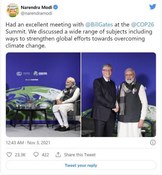 莫迪穿著秋褲裙子像小丑一樣會見比爾蓋茨