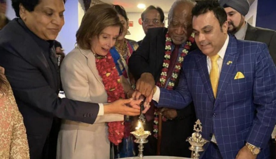 美國眾議院議長南希佩洛西慶祝排燈節