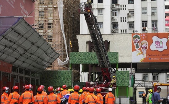香港世貿中心火災150人被困樓頂
