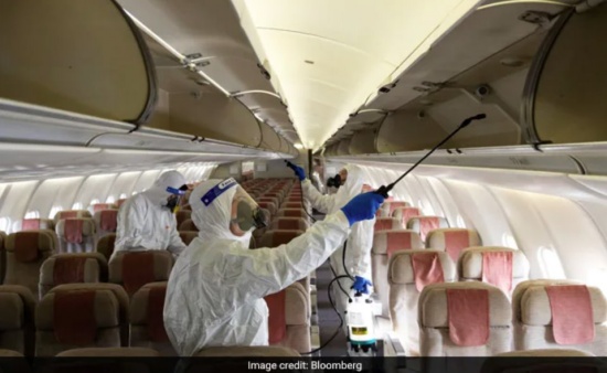 在飛機上感染Omicron的風險增加