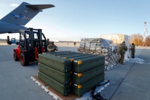 烏克蘭從立陶宛收到從美國運(yùn)送的防空導(dǎo)彈