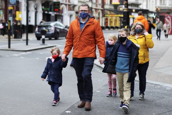 英格蘭的COVID-19流行率從創紀錄的高位略有下降