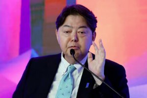 日本外長(zhǎng)首次訪問所羅門群島時(shí)討論安全問題