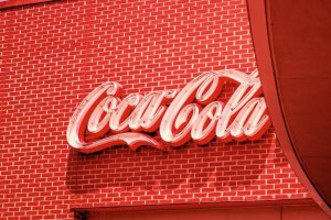 到2030年可口可樂塑料垃圾每年將達到13.3億磅