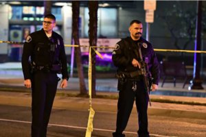 休斯頓槍擊案至少造成1人死亡多人重傷