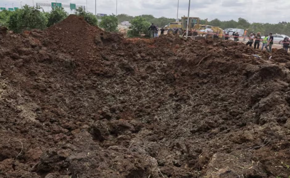 觀看：胡塞導彈襲擊后，以色列最大機場出現25米深的彈坑