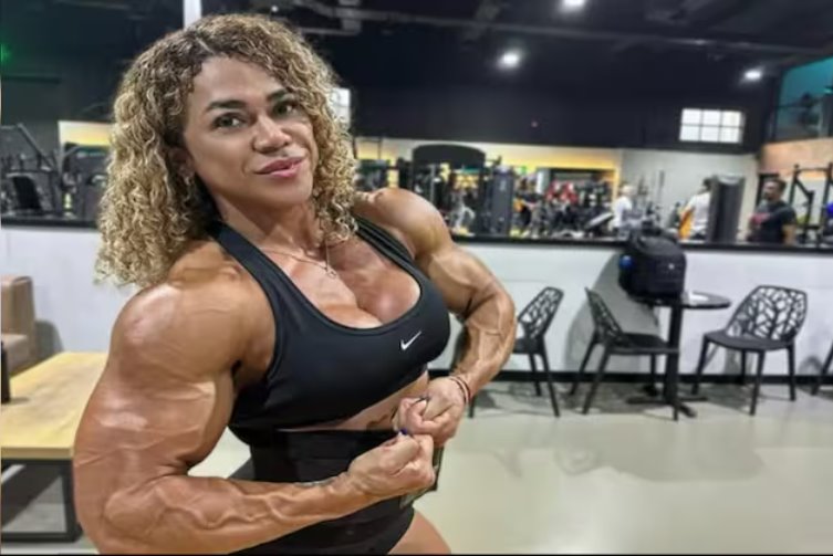 警察發現門德斯女士身上有傷，表明她是被錘子殺死的。