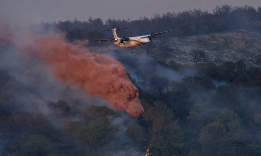 科比埃地區爆發野火，氣溫超過40度，迫使營地和修道院進行疏散以防萬一。