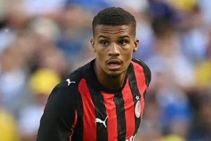 英超紐卡斯爾從AC米蘭簽下后衛(wèi)蒂奧