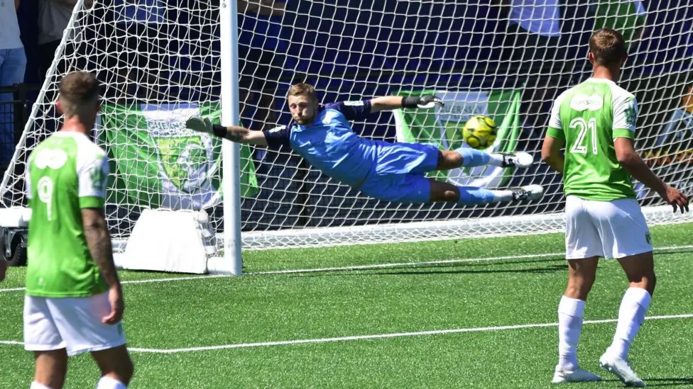 根西足球俱樂部上賽季從伊斯米安聯賽中南區降級