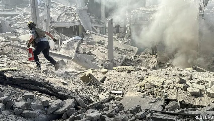 澤連斯基與特朗普會(huì)晤前夕,俄羅斯無(wú)人機(jī)襲擊哈爾科夫,造成3人死亡