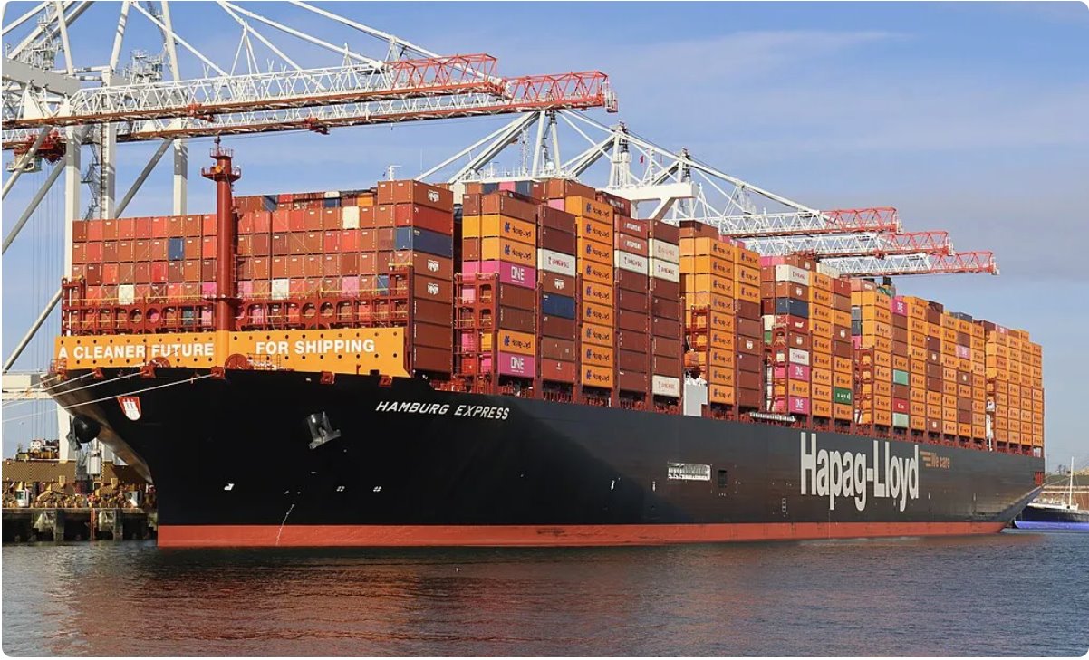 漢堡快運集裝箱船停靠英國南安普敦