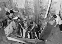 建材廠內沙石塌陷兩工人被埋 1人獲救1人遇難