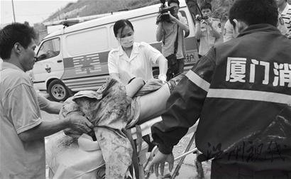 建材廠內沙石塌陷兩工人被埋1人獲救1人遇難